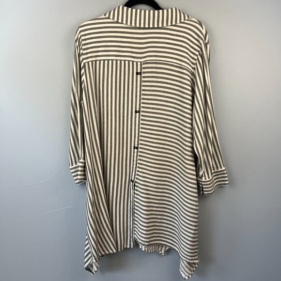 Soft Surroundings Standout Tunic Top Contrasting Black/White Stripes Size M - Picture 11 of 11